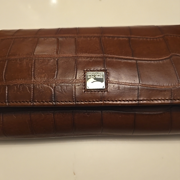 Dooney & Bourke Brown Crocodile Embossed Wallet - Picture 3 of 16